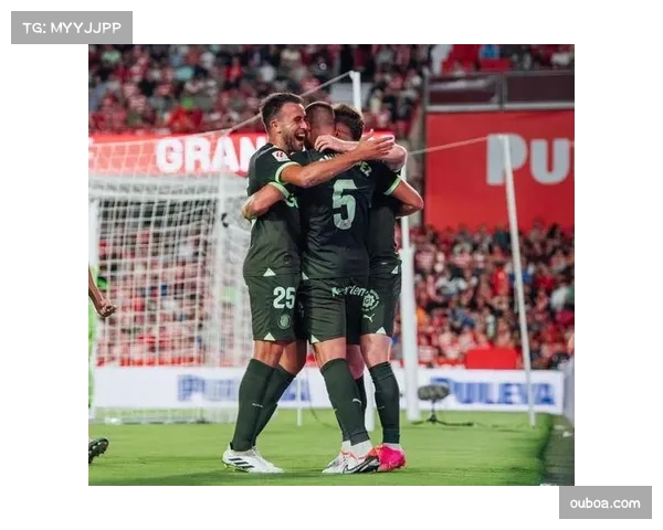 巴黎圣日耳曼免费引援策略解析及埃里克·加西亚未来走向分析